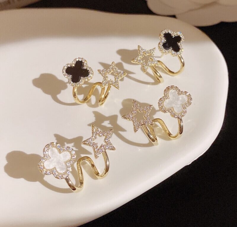 Clover Star Claw Stud Earrings - Image 4