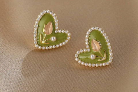 Crystal tulip flower earrings