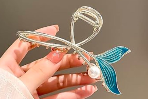 Diversa Fish Tail Claw Clip, Korean Aqua Blue Clutcher, Fancy Clutcher for Women, Metal Claw Clip for Girls, Trendy & Fashionable Clutcher Hair Accessories, Pack of 1