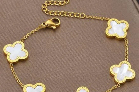 Stainless Steel Gold-Plated White Clover Mother of Pearl Link Bracelet For Women